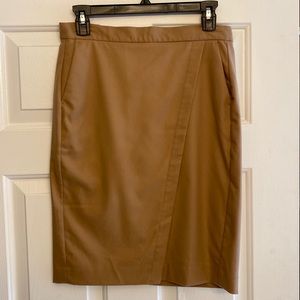 Banana Republic skirt with pockets, size 2